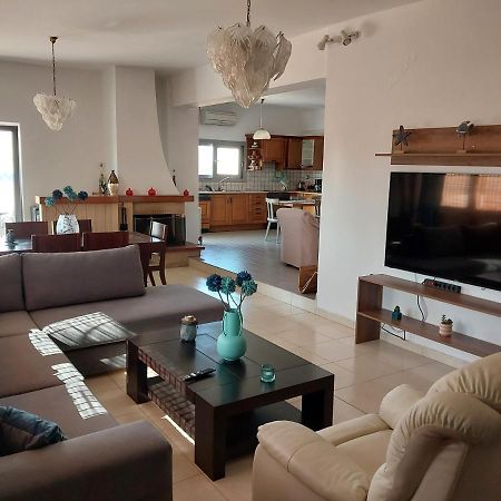Passatempo Casa - 3 Bedroom Apartment Close To The Swimming Pool Gerani  Екстериор снимка