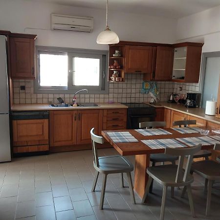 Passatempo Casa - 3 Bedroom Apartment Close To The Swimming Pool Gerani  Екстериор снимка
