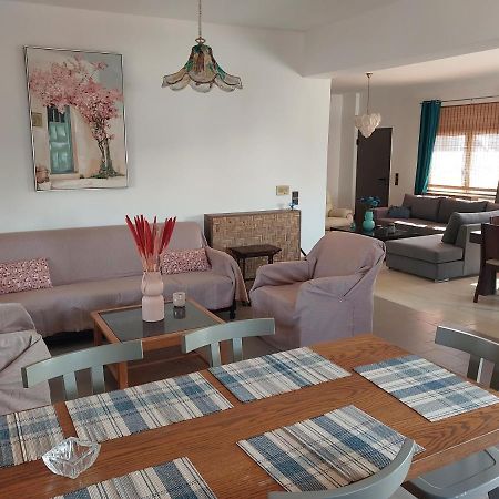 Passatempo Casa - 3 Bedroom Apartment Close To The Swimming Pool Gerani  Екстериор снимка