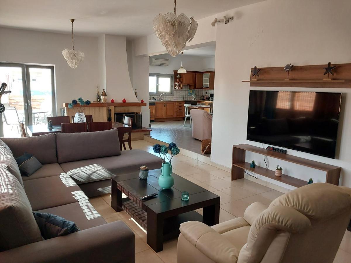 Passatempo Casa - 3 Bedroom Apartment Close To The Swimming Pool Gerani  Екстериор снимка