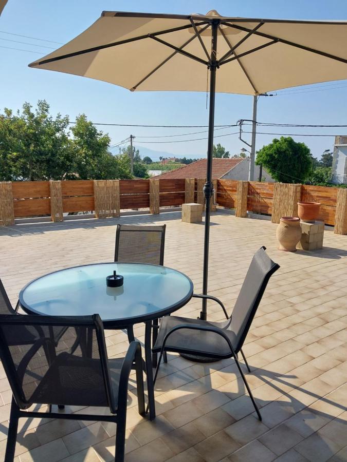 Passatempo Casa - 3 Bedroom Apartment Close To The Swimming Pool Gerani  Екстериор снимка
