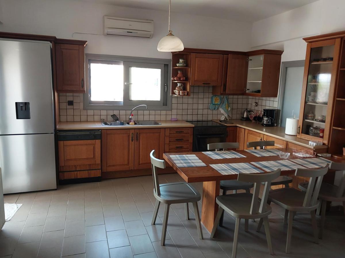 Passatempo Casa - 3 Bedroom Apartment Close To The Swimming Pool Gerani  Екстериор снимка