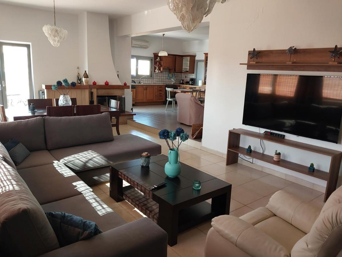 Passatempo Casa - 3 Bedroom Apartment Close To The Swimming Pool Gerani  Екстериор снимка